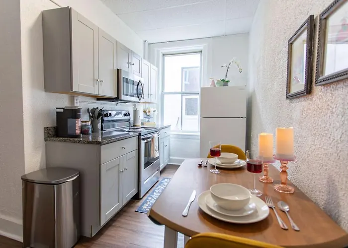 1br Near Hospitals Walk To Park & Cafes Apartment *