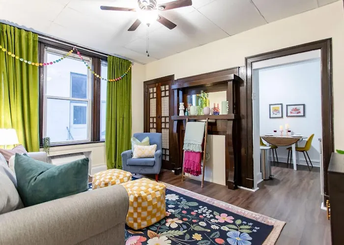 Apartment 1br Near Hospitals Walk To Park & Cafes Pittsburgh