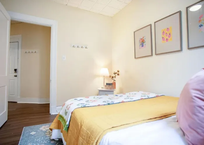 1br Near Hospitals Walk To Park & Cafes *